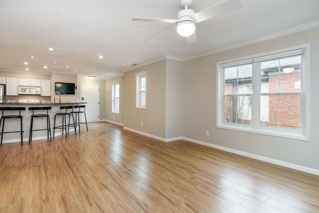 36 W Russell Street, Columbus, OH 43215