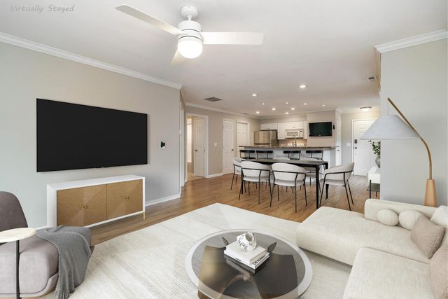 36 W Russell Street, Columbus, OH 43215