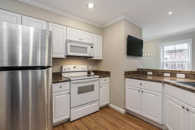 36 W Russell Street, Columbus, OH 43215