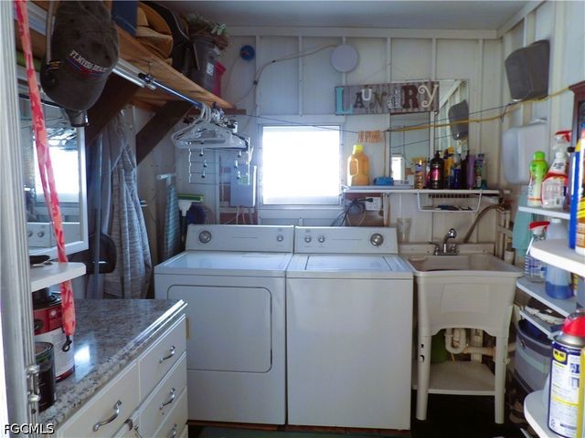 5020 Forest Park DR, North Fort Myers, FL 33917