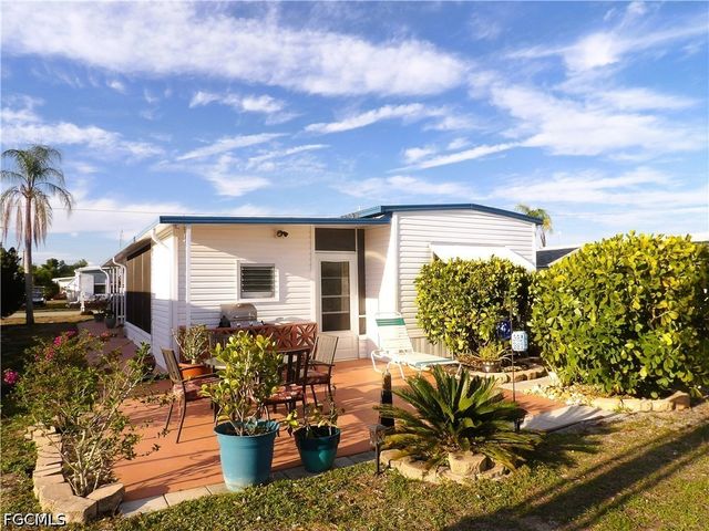 5020 Forest Park DR, North Fort Myers, FL 33917