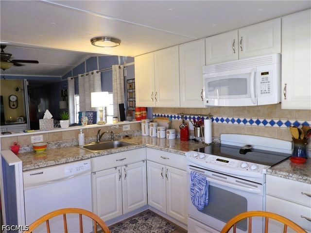 5020 Forest Park DR, North Fort Myers, FL 33917