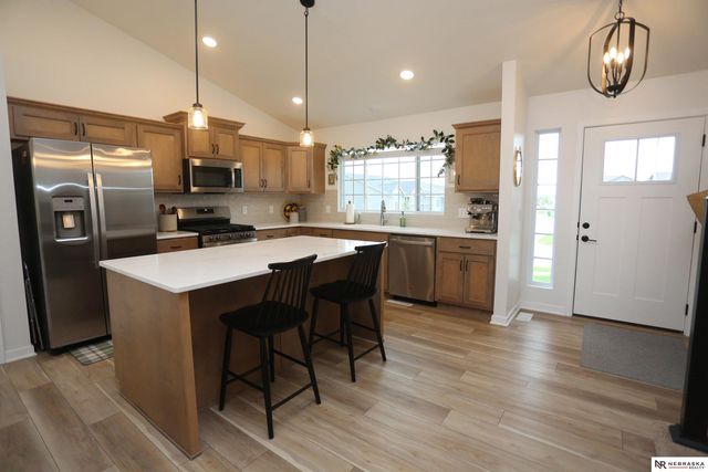 5502 Sheridan Road, Papillion, NE 68133