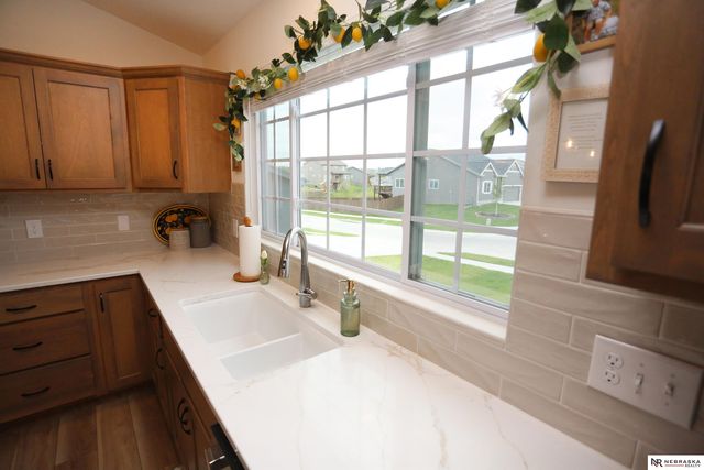 5502 Sheridan Road, Papillion, NE 68133