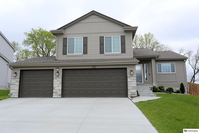 5502 Sheridan Road, Papillion, NE 68133