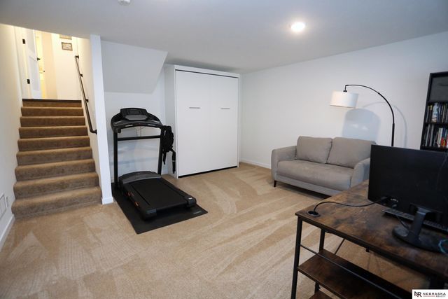 5502 Sheridan Road, Papillion, NE 68133