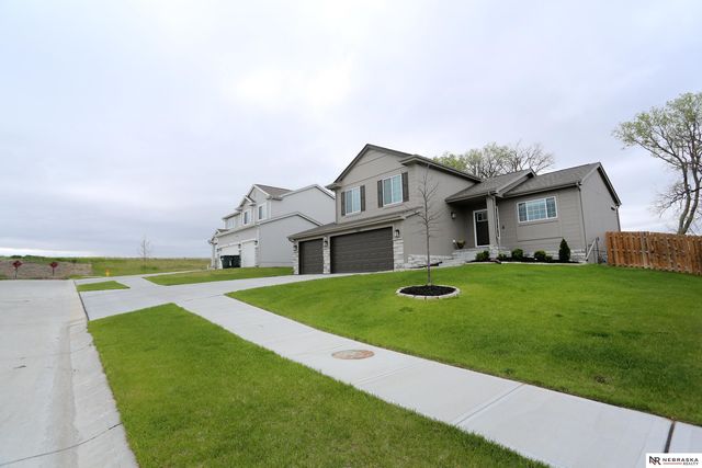 5502 Sheridan Road, Papillion, NE 68133
