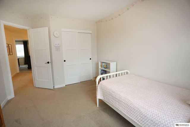 5502 Sheridan Road, Papillion, NE 68133