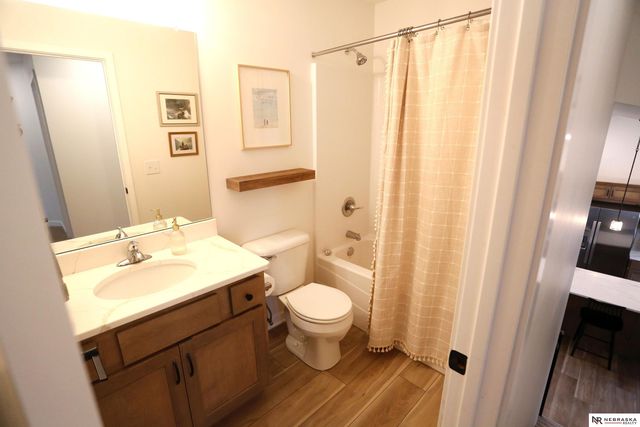 5502 Sheridan Road, Papillion, NE 68133
