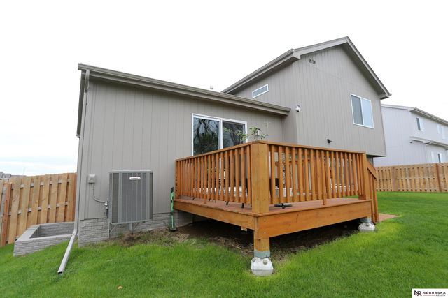 5502 Sheridan Road, Papillion, NE 68133