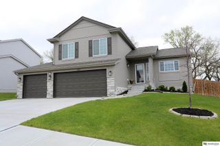 5502 Sheridan Road, Papillion, NE 68133