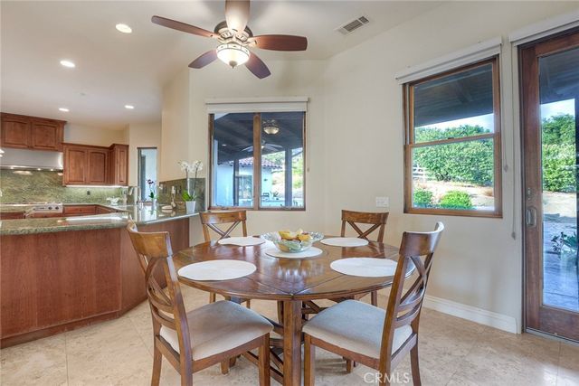 21977 Paseo Chico, Murrieta, CA 92562