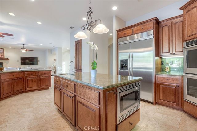 21977 Paseo Chico, Murrieta, CA 92562