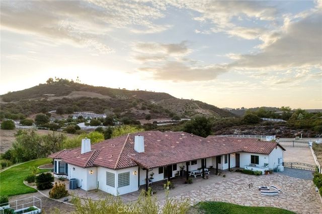 21977 Paseo Chico, Murrieta, CA 92562