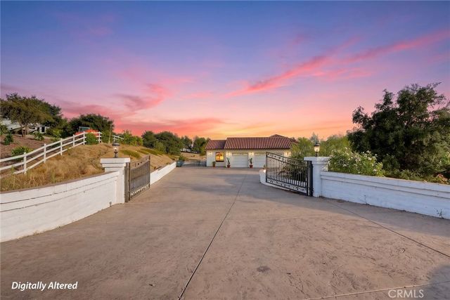 21977 Paseo Chico, Murrieta, CA 92562