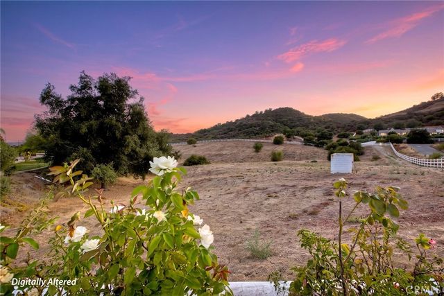 21977 Paseo Chico, Murrieta, CA 92562