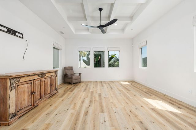 2222 Diamante Drive, Tulare, CA 93274