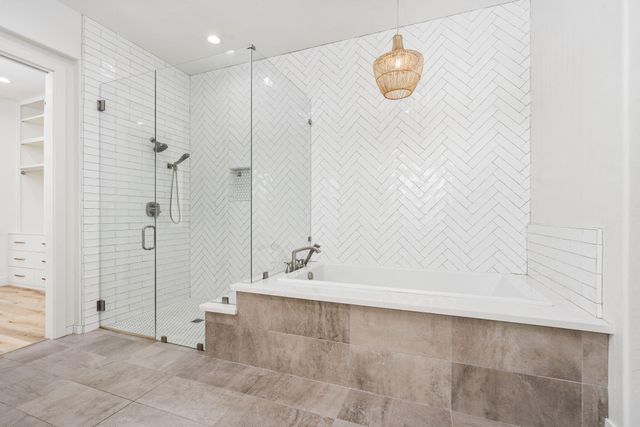 2222 Diamante Drive, Tulare, CA 93274