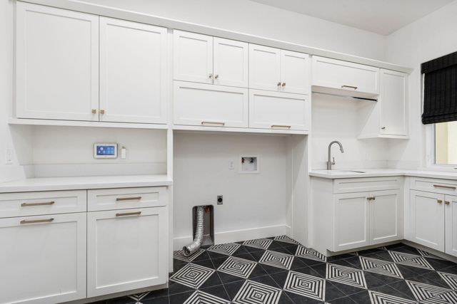 2222 Diamante Drive, Tulare, CA 93274