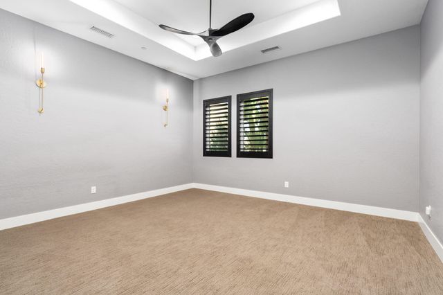 2222 Diamante Drive, Tulare, CA 93274