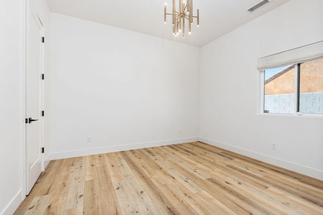 2222 Diamante Drive, Tulare, CA 93274