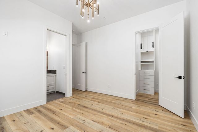 2222 Diamante Drive, Tulare, CA 93274