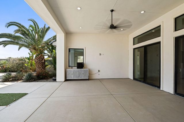 2222 Diamante Drive, Tulare, CA 93274