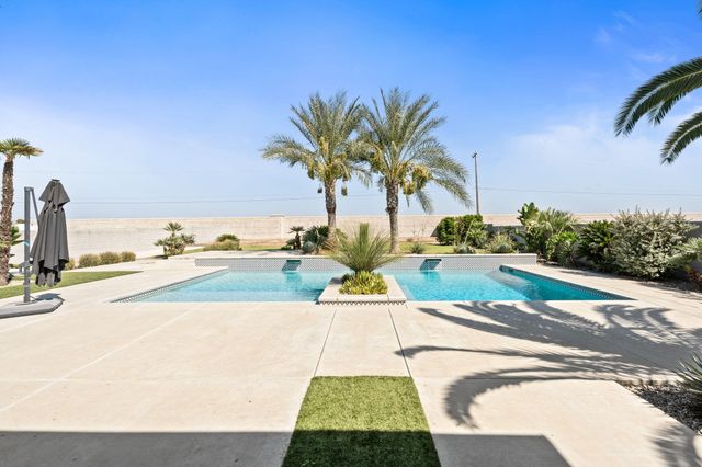 2222 Diamante Drive, Tulare, CA 93274