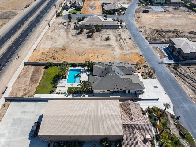 2222 Diamante Drive, Tulare, CA 93274
