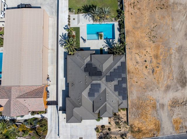 2222 Diamante Drive, Tulare, CA 93274