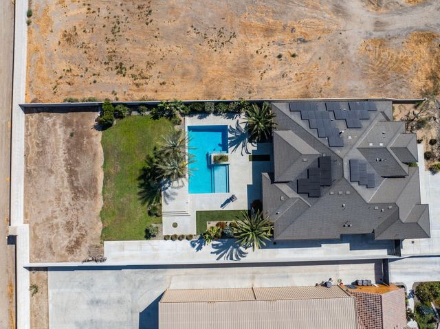 2222 Diamante Drive, Tulare, CA 93274