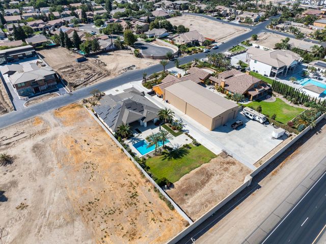2222 Diamante Drive, Tulare, CA 93274