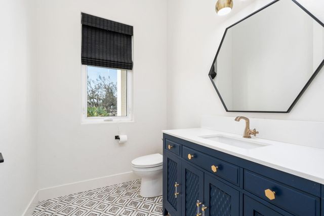 2222 Diamante Drive, Tulare, CA 93274