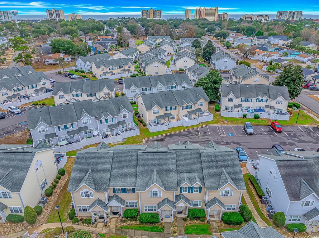 618 3rd Ave S Apt 3A, North Myrtle Beach, SC 29582