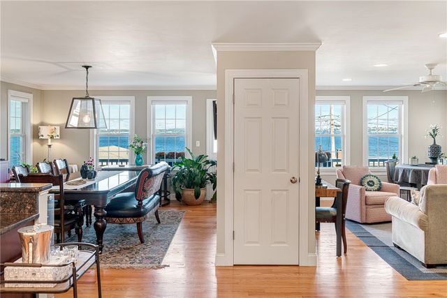 11 King Philip Avenue, Bristol, RI 02809