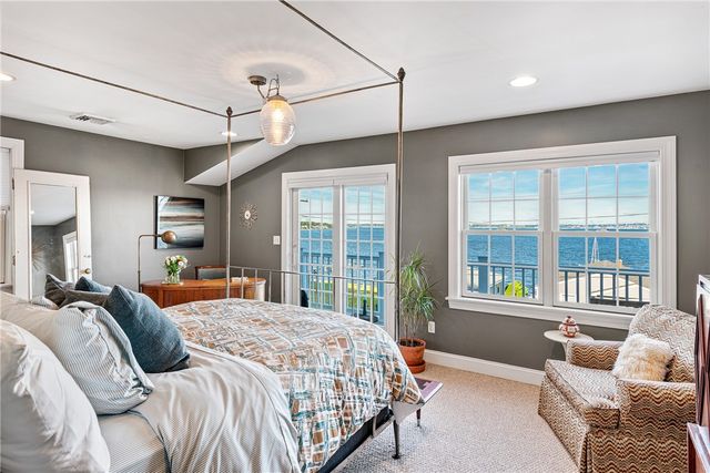 11 King Philip Avenue, Bristol, RI 02809