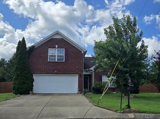 3505 Flora Dr, Spring Hill, TN 37174