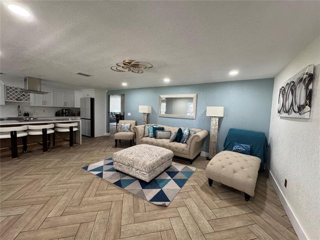 12906 N 53RD STREET, Temple Terrace, FL 33617
