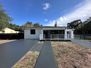 2750 Washington St 0, Hollywood, FL 33020