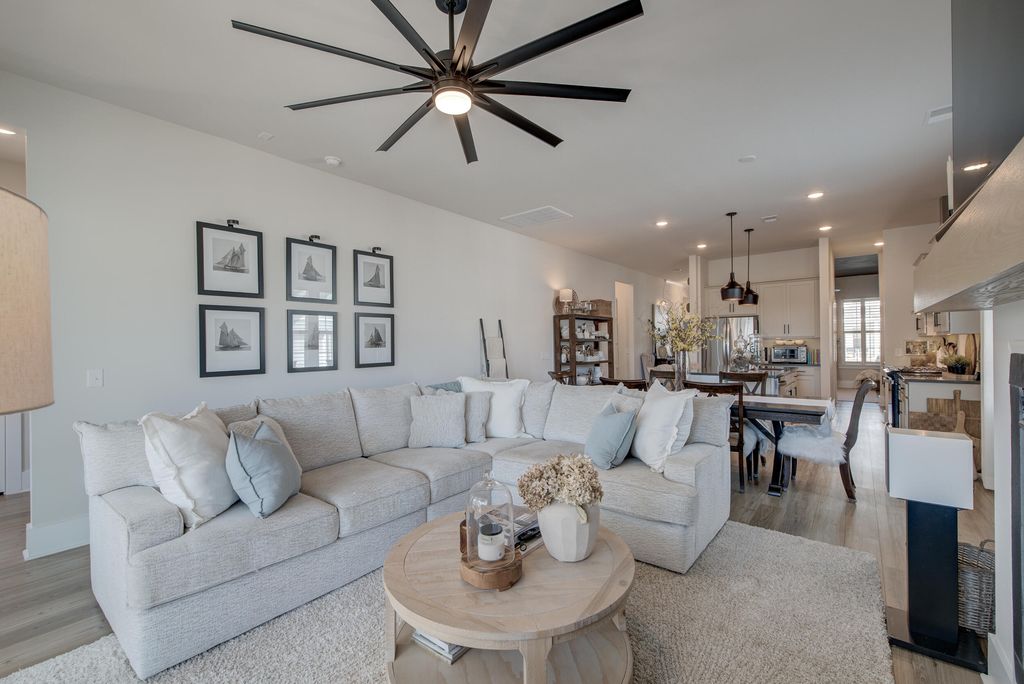 Image 10 of property listing at 117 Crimson Street, Summerville, SC 29486