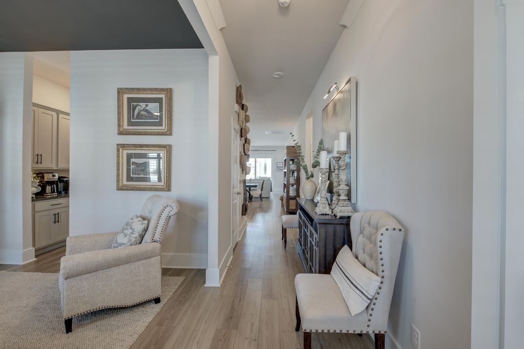 Image 3 of property listing at 117 Crimson Street, Summerville, SC 29486