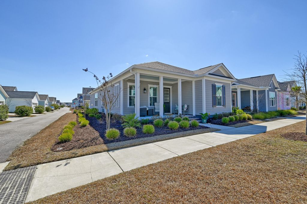 Image 30 of property listing at 117 Crimson Street, Summerville, SC 29486