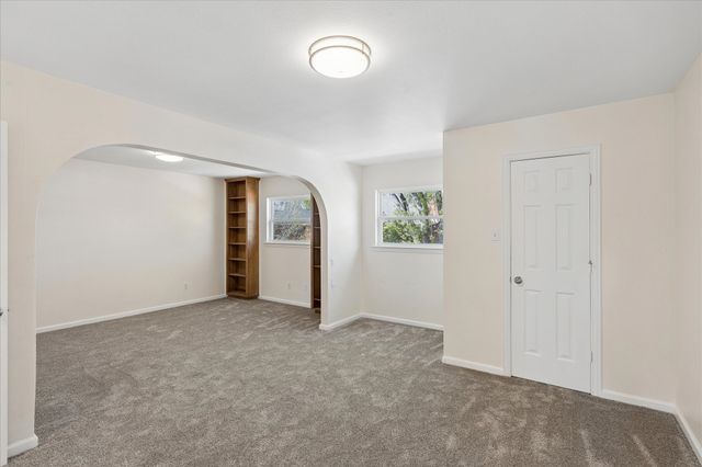 568 Cooper Street, Grand Prairie, TX 75052