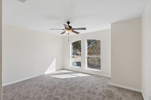 568 Cooper Street, Grand Prairie, TX 75052