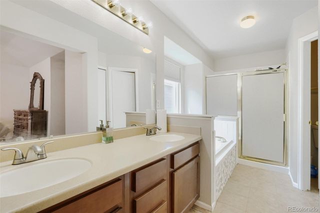 5307 S Jebel Way, Aurora, CO 80015