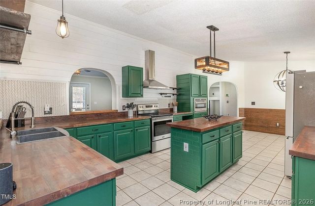 18 Five Ponds Drive, Sanford, NC 27332