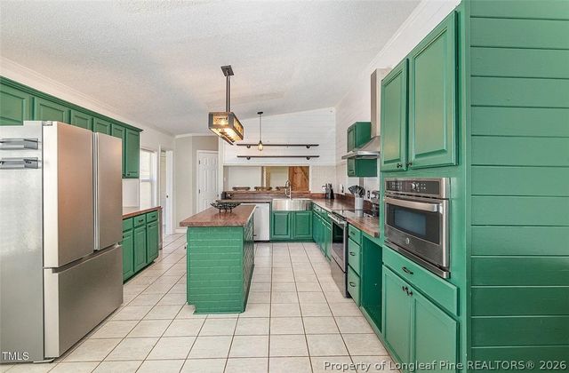 18 Five Ponds Drive, Sanford, NC 27332