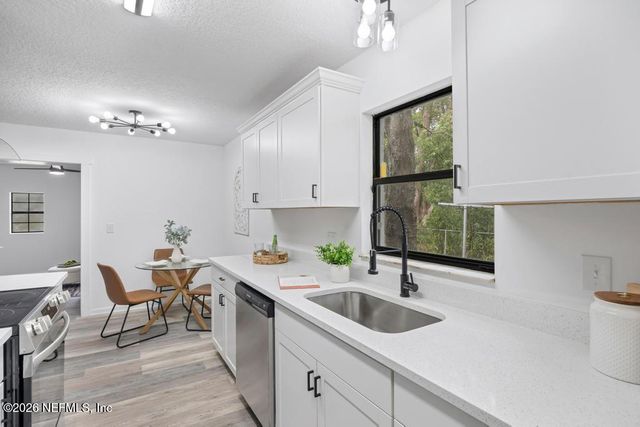 5942 BROKEN ARROW Drive W, Jacksonville, FL 32244