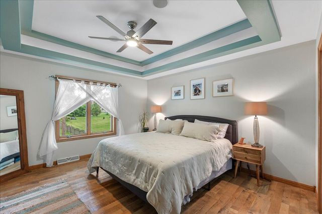 336 Kettle Moraine DRIVE N, Slinger, WI 53086