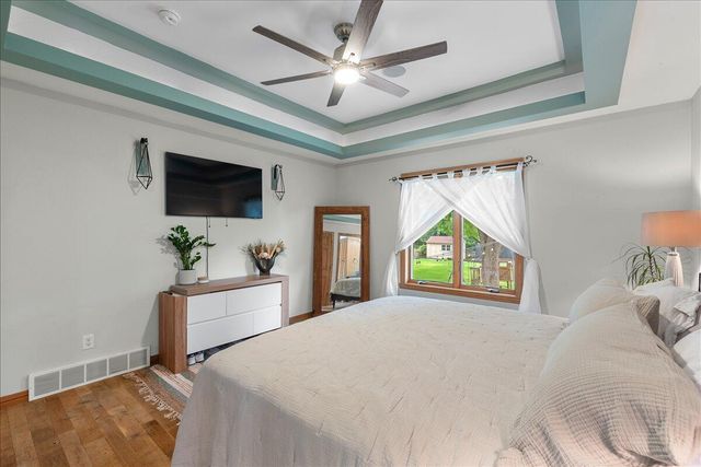 336 Kettle Moraine DRIVE N, Slinger, WI 53086